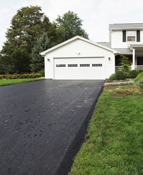 Cost of Blacktop Driveway Paving in Marana